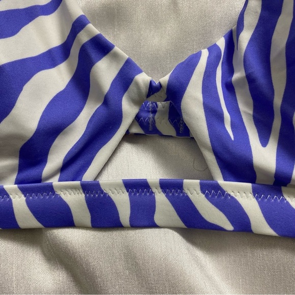 Shade & Shore Striped Swim Top - Picture 6 of 6